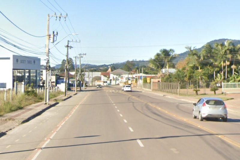 At&eacute; fogos de artif&iacute;cio foram levados do local alvo de assalto nesta quarta-feira (27) – Foto: Google Street View/Reprodu&ccedil;&atilde;o/ND