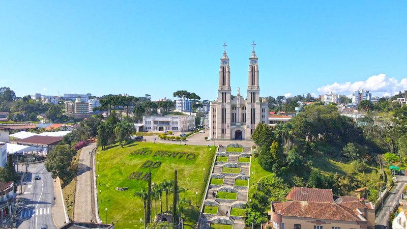 A Igreja Matriz de S&atilde;o Bento do Sul &eacute; um dos cart&otilde;es-postais bem no cora&ccedil;&atilde;o da cidade – Foto: Prefeitura Municipal de S&atilde;o Bento do Sul/Divulga&ccedil;&atilde;o