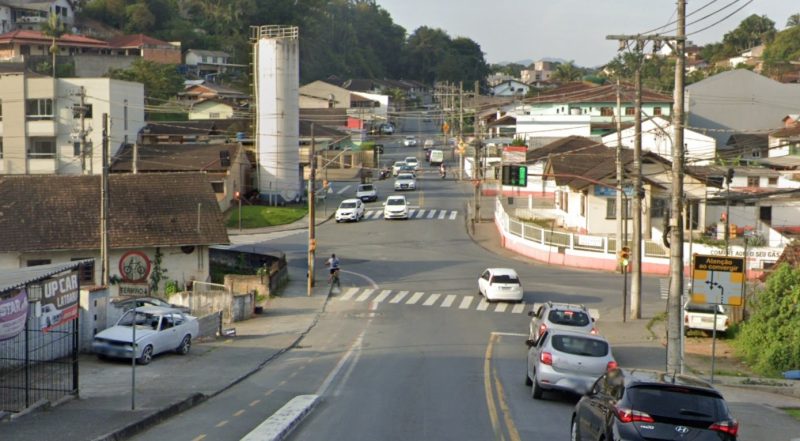 Briga entre vizinhos quase acabou em morte neste domingo (3) em Blumenau, no bairro Tribess - Foto: Arquivo/Google Street View/Divulgação/ND