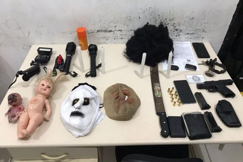 Materiais apreendidos com a dupla de youtubers – Foto: PM/Divulga&ccedil;&atilde;o