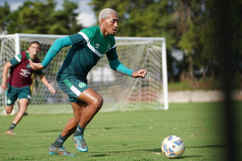 Chapecoense empresta lateral