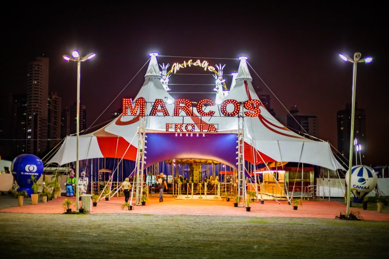 Mirage Circus inaugura temporada em Balneário Camboriú