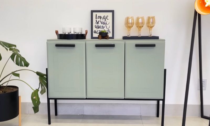 Resultado final &eacute; um aparador elegante – Foto: Reprodu&ccedil;&atilde;o