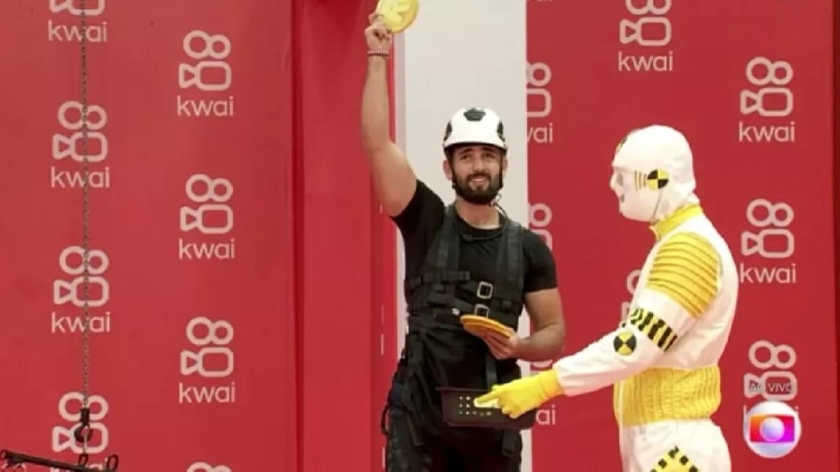 Na imagem aparece o Matteus que ganhou a prova do líder da semana do BBB 24.