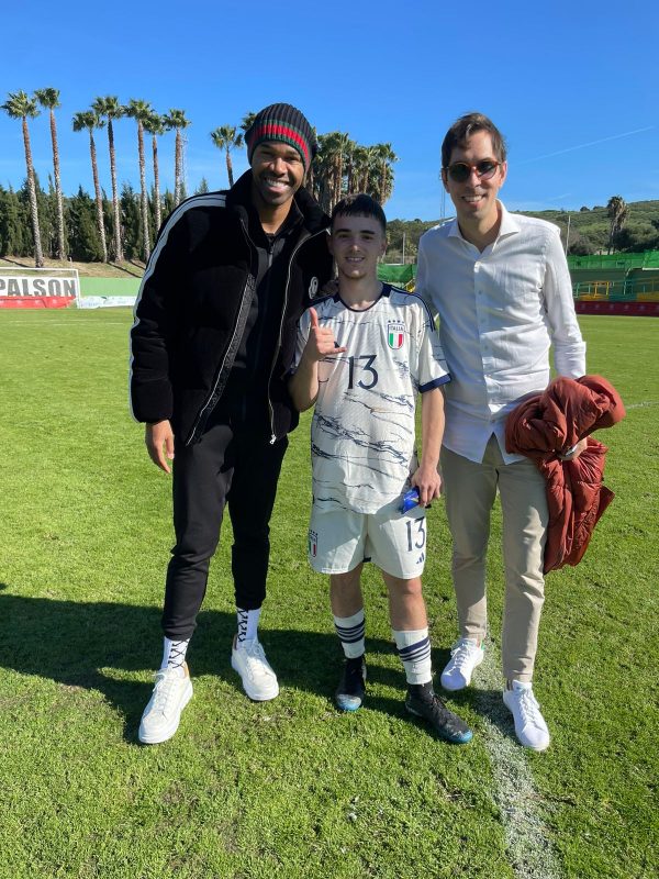 Luís e o ex-jogador Naldo agenciam o blumenauense do Real Madrid - Foto: Divulgação/Reprodução/ND