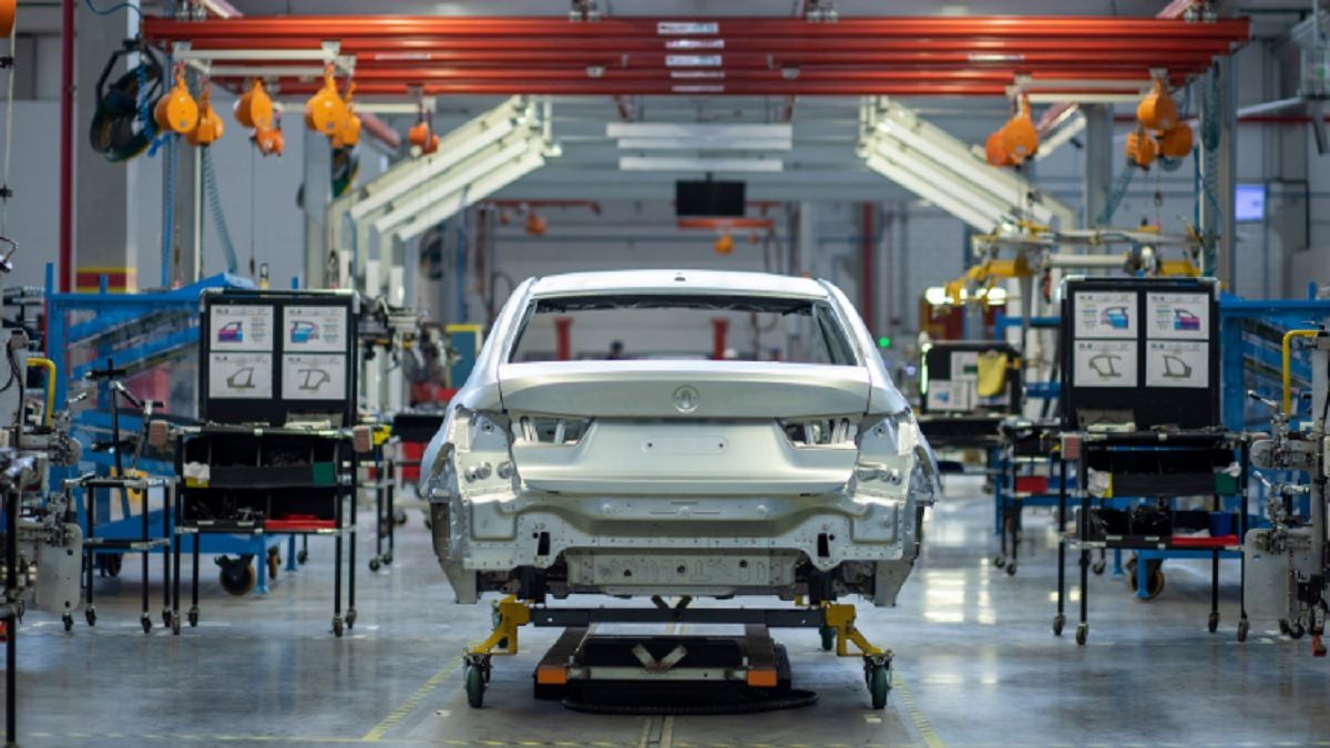 Dona de fábrica em SC, BMW vende mais de 1,7 milhão de veículos, mas queda de 21% na China pesa no balanço mundial