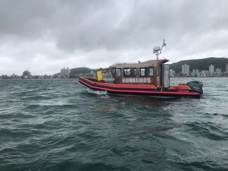 Foram ao todo quatro horas de trabalho at&eacute; encontrar a v&iacute;tima – Foto: Bombeiros/Divulga&ccedil;&atilde;o/ND