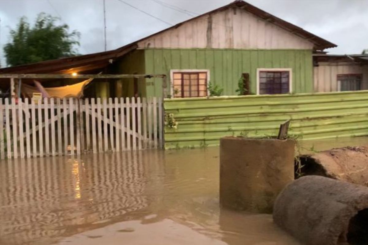 Com 140 Pessoas Desalojadas Itapoá Decreta Situação De Emergência Por Conta Das Chuvas 