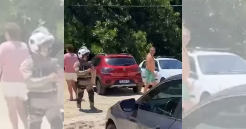 Motoristas s&atilde;o multados por estacionar na faixa de areia em Florian&oacute;polis – Foto: @floripamilgrau/Instagram/Reprodu&ccedil;&atilde;o/ND