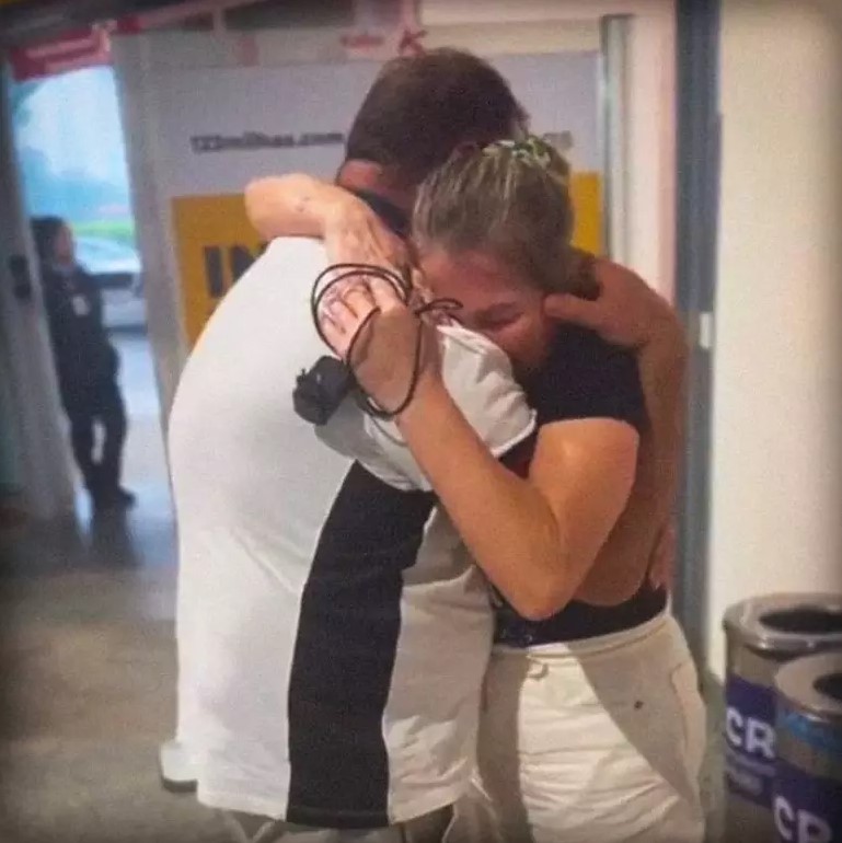 Dirce Rog&eacute;rio abra&ccedil;ou familiar no dia de sua soltura, 1&ordm; de setembro de 2023 – Foto: Redes Sociais/Divulga&ccedil;&atilde;o/ND