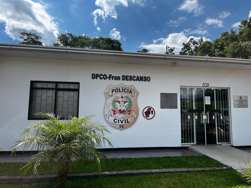 Delegacia onde o padrasto foi preso