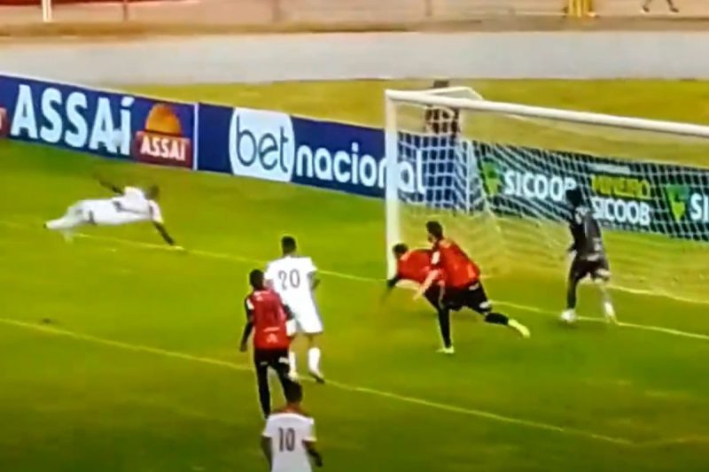 Golaço de Igor Bahia chamou a atenção no Campeonato Mineiro