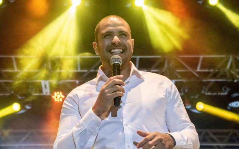 Diogo Nogueira vem para dividir o palco e a divers&atilde;o com Jorge Arag&atilde;o na Arena Opus, sexta-feira (19), em S&atilde;o Jos&eacute; – Foto: Divulga&ccedil;&atilde;o/Prefeitura de Itaja&iacute;