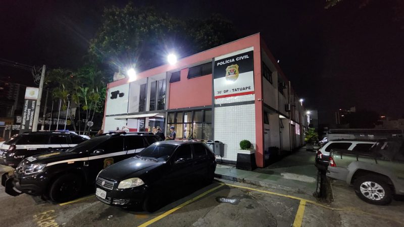 Jogador da base do Corinthians estava com a jovem antes da morte