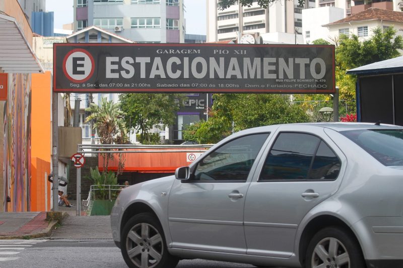 Estacionamento no Centro de Florianópolis pode ter outro dono após 27 anos