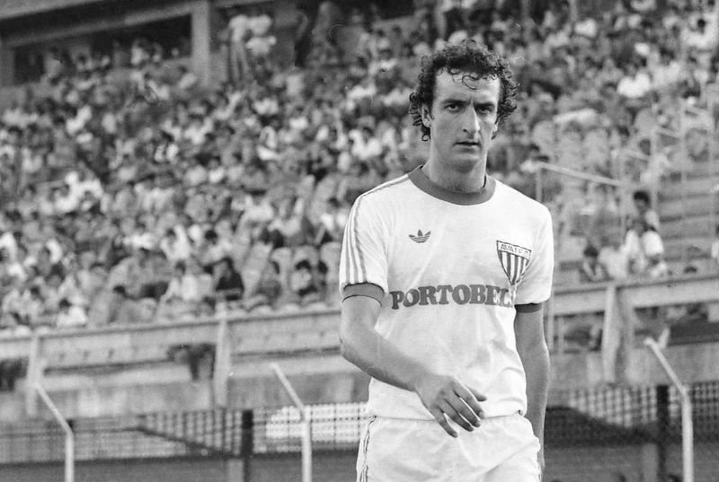 Dorival J&uacute;nior jogou no Ava&iacute; – Foto: @Memoria_Avaiana