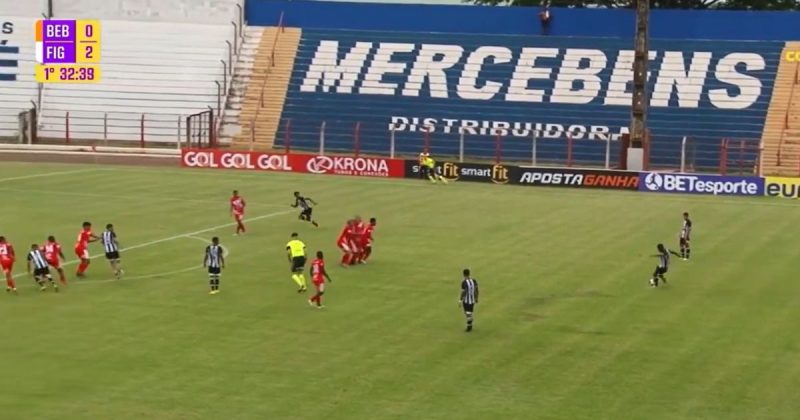 Atacante do Figueirense faz gol incrível de falta