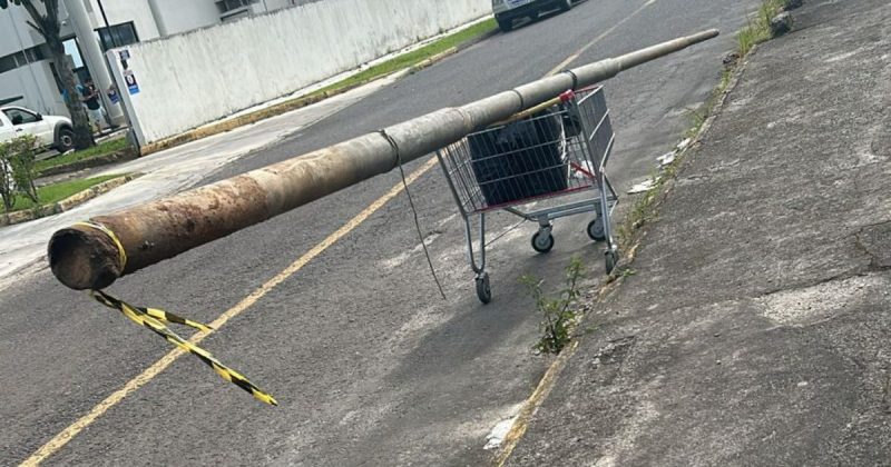 Poste foi furtado no p&aacute;tio do Centro de Eventos Jos&eacute; Ijair Conti – Foto: Divulga&ccedil;&atilde;o/PM/ND