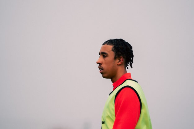 Leny Yoro est&aacute; na mira dos rivais – Foto: Lille / Divulga&ccedil;&atilde;o