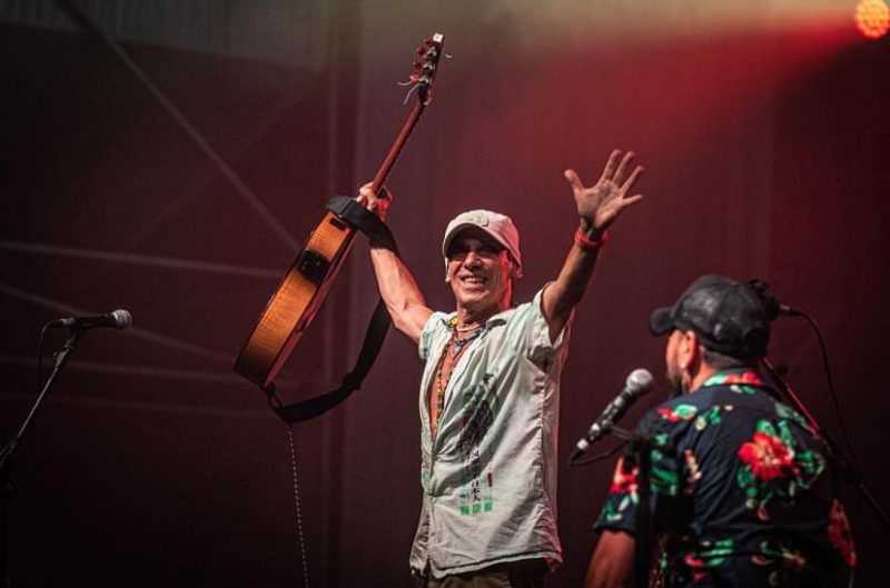 Cantor e m&uacute;sico franc&ecirc;s Manu Chao foi confirmado como atra&ccedil;&atilde;o do Psicod&aacute;lia 2024 – Foto: Roberto Silvino/Divulga&ccedil;&atilde;o