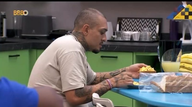 Durante uma conversa com os participantes do BBB 24, o Mc Bin Laden revela detalhes particulares de sua vida que comoveram os participantes do reality show. – Foto: TikTok/Divulga&ccedil;&atilde;o/ND