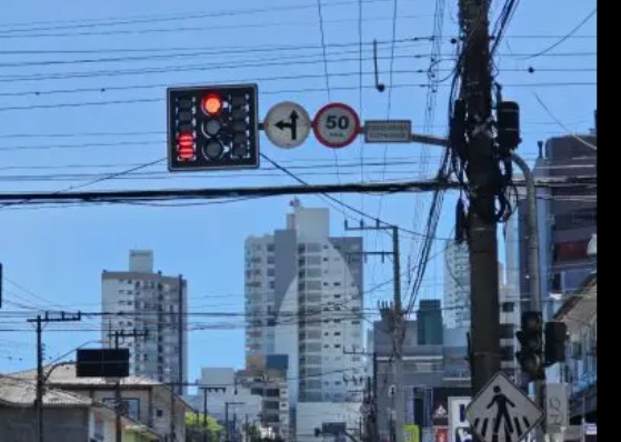 Cerca de 53 equipamentos ter&atilde;o mudan&ccedil;as implantadas de forma gradativa em Chapec&oacute; – Foto: Darci Debona /&nbsp; Sem&aacute;foro em Chapec&oacute; / Divulga&ccedil;&atilde;o ND