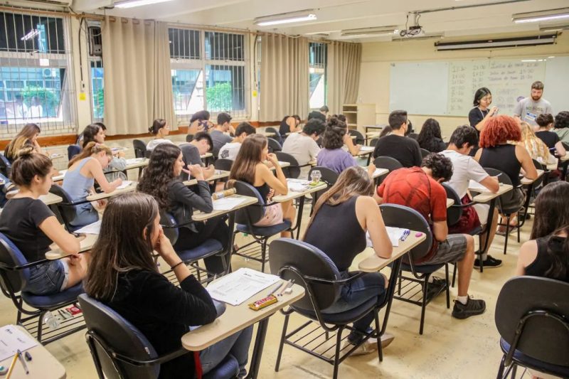 Vestibular UFSC 2024: inscrições para vagas pelo histórico escolar encerram nesta segunda (29)