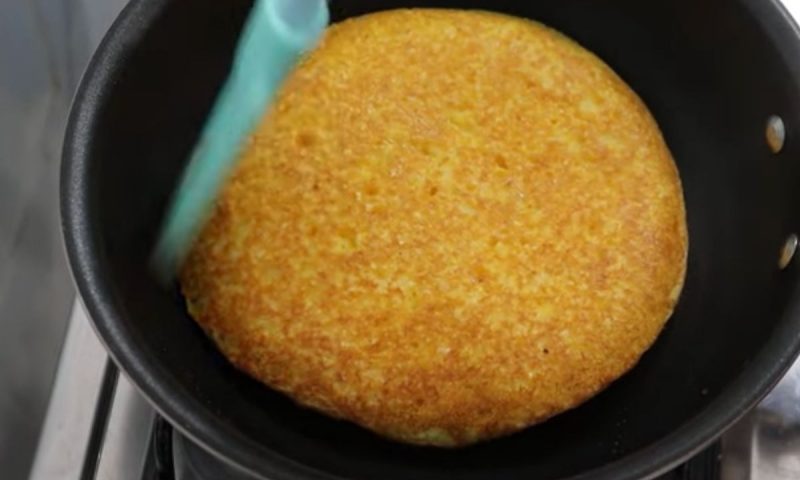 P&atilde;o de frigideira substitui com louvor a farinha – Foto: Reprodu&ccedil;&atilde;o