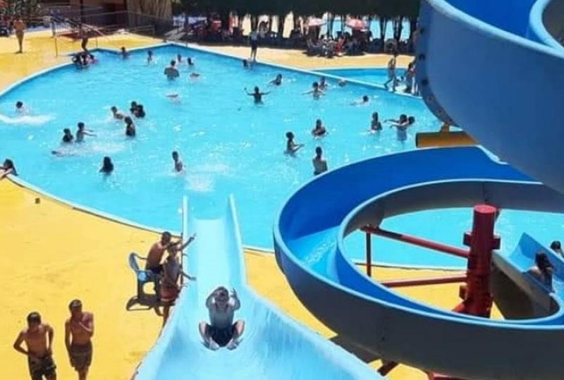 O Campeche Parque Aqu&aacute;tico &eacute; uma op&ccedil;&atilde;o para quem gosta de se divertir na &aacute;gua – Foto: Arquivo/Campeche/Reprodu&ccedil;&atilde;o/ND