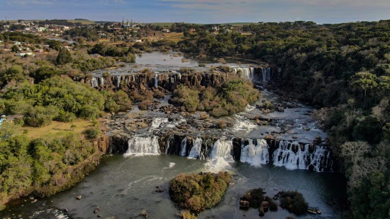As quedas do rio Chapec&oacute; s&atilde;o uma beleza a ser contemplada – Foto: PMAB/Reprodu&ccedil;&atilde;o/ND