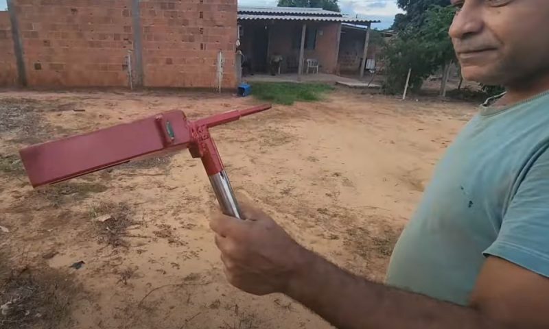 Pedreiro mostra sua inven&ccedil;&atilde;o misteriosa, que promete revolucionar a constru&ccedil;&atilde;o civil – Foto: Reprodu&ccedil;&atilde;o