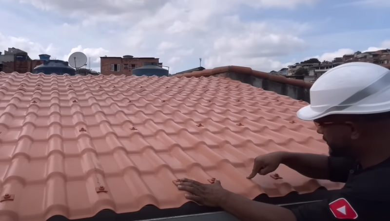 Aprenda como instalar telha de pvc – Foto: Divulga&ccedil;&atilde;o/Reprodu&ccedil;&atilde;o/ND