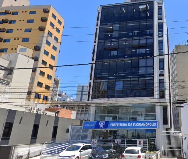 Após operação contra secretários municipais, Florianópolis adia coletiva de Carnaval