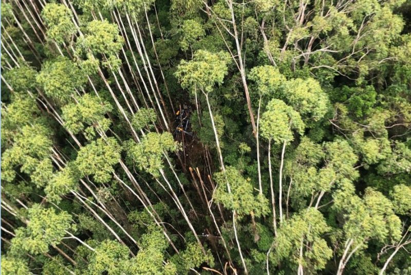 Destroços do helicóptero que caiu em Paraibuna em janeiro deste ano