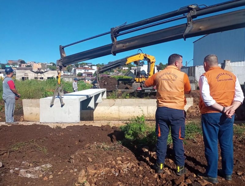 Xanxerê finaliza nesta sexta-feira (26) a instalação da nova ponte sobre o rio Xanxerê - 