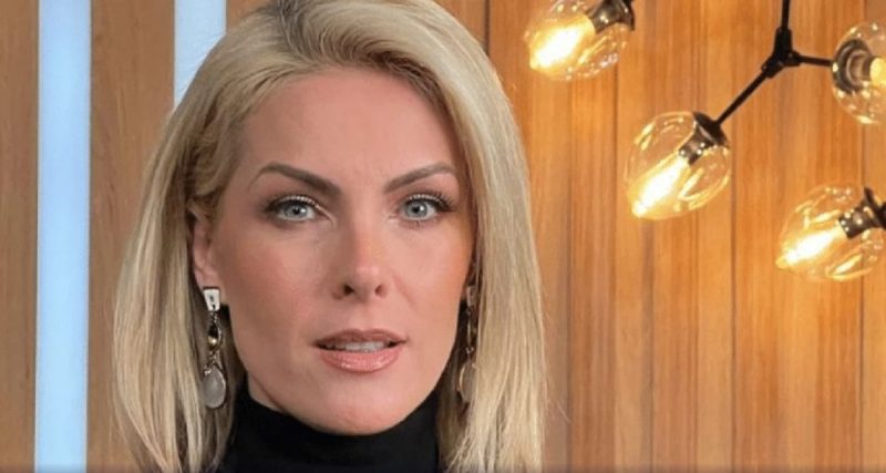 Ana Hickmann falou sobre caso de violência doméstica que em live na última terça (23)