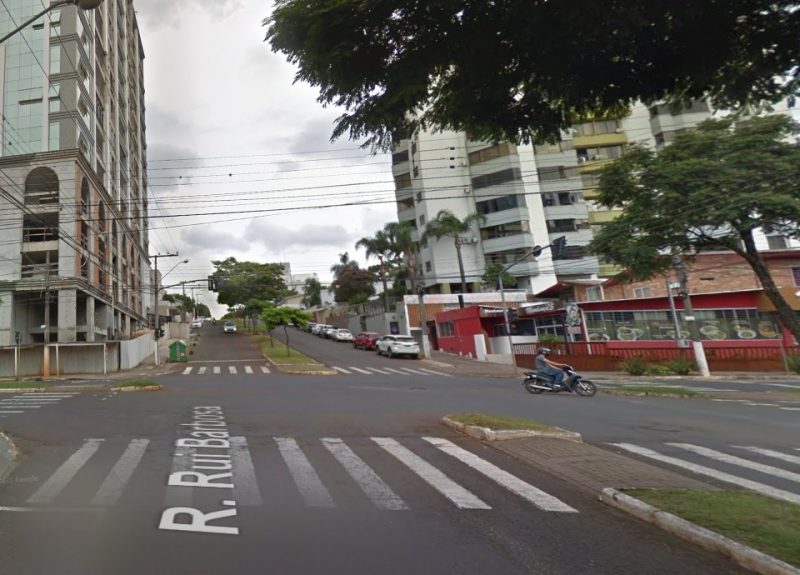 Uma mulher pediu ajuda para a polícia em Chapecó.