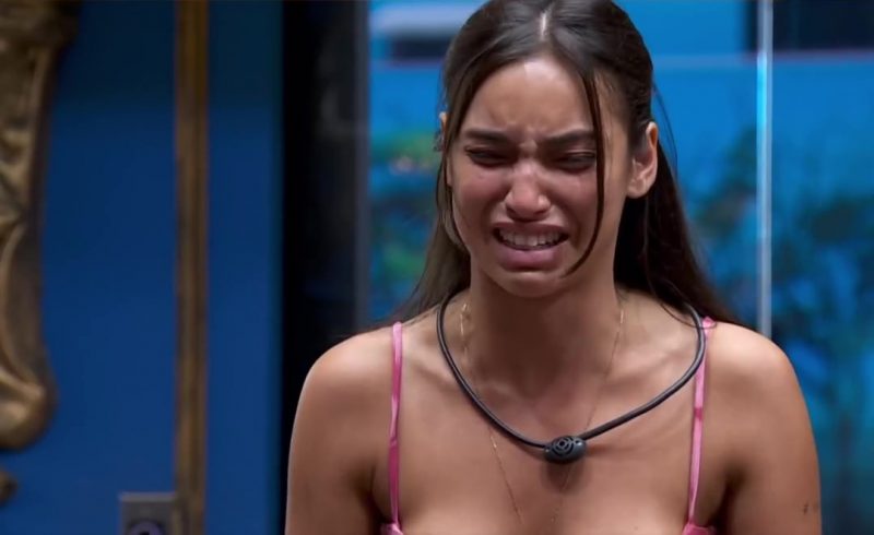 Vanessa Lopes chora e surta no BBB 24, ao falar que sente medo da cultura do cancelamento 