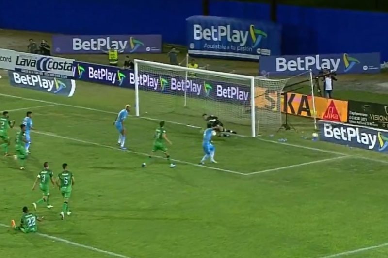 Time teve cinco chances e não conseguiu marcar