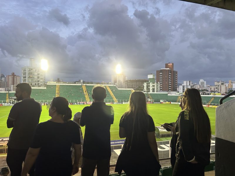 Torcedores do Figueirense entrando no Scarpelli