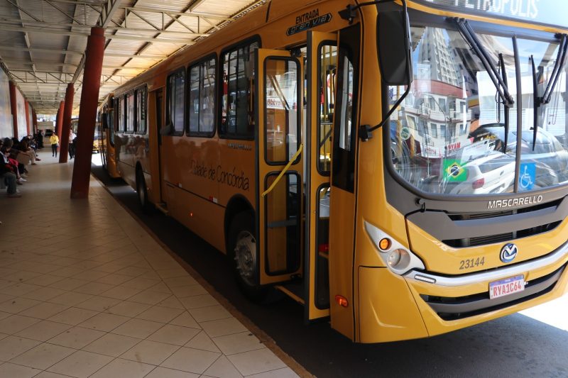 Usuários do transporte coletivo urbano de Concórdia tiveram um aumento considerável no valor da passagem que passou de R$ 5,00 para R$ 8,00 . Prefeitura previa um subsídio 