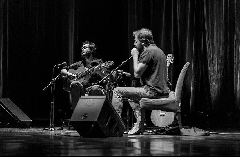 António Zambujo e Yamandú Costa abrem temporada 2024 do Teatro Ademir Rosa