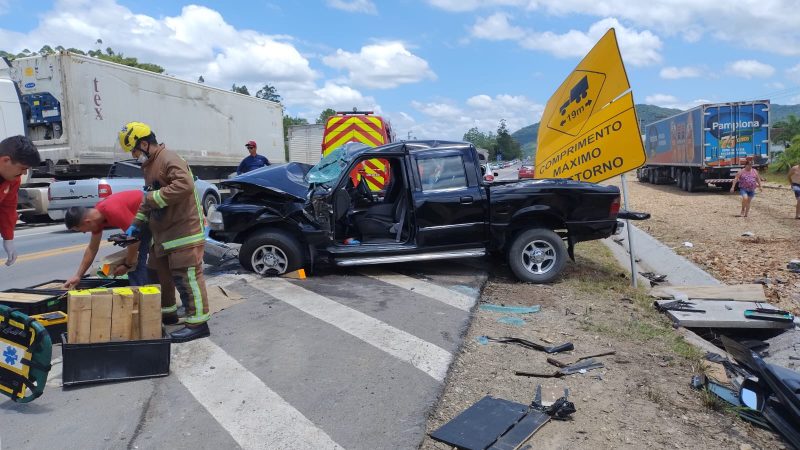 VÍDEO: Câmera Mostra Momento Do Acidente Na BR-470