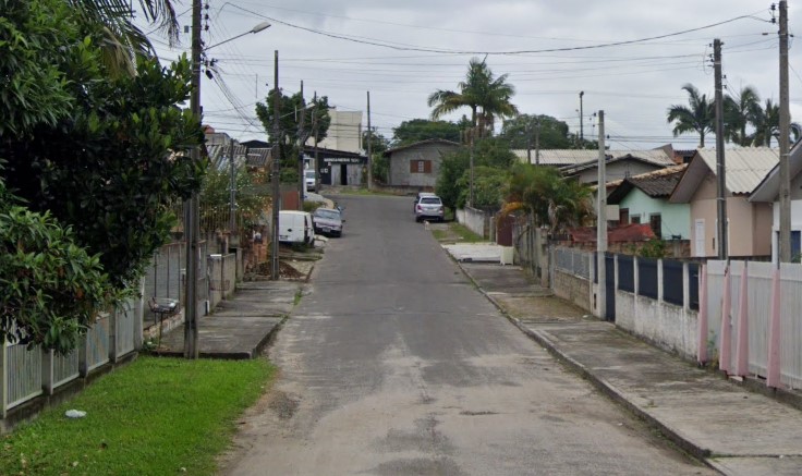 Homem foi morto pela PM, após não obedecer ordens, no bairro Mineira Nova