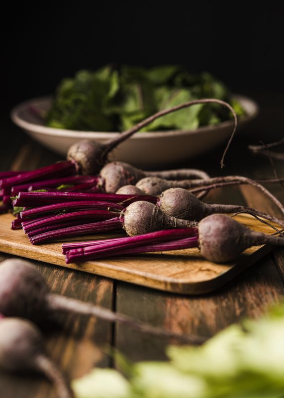 Beterrabas e verduras escuras aumentam circulação sanguínea para o cérebro