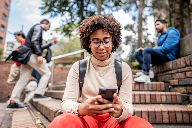 A leitura digital em uma das plataformas mais acessadas já recebeu um nome: BookTok