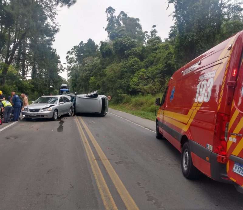 Três pessoas ficaram feridas no acidente &#8211; Foto: Divulgação/Reprodução/ND
