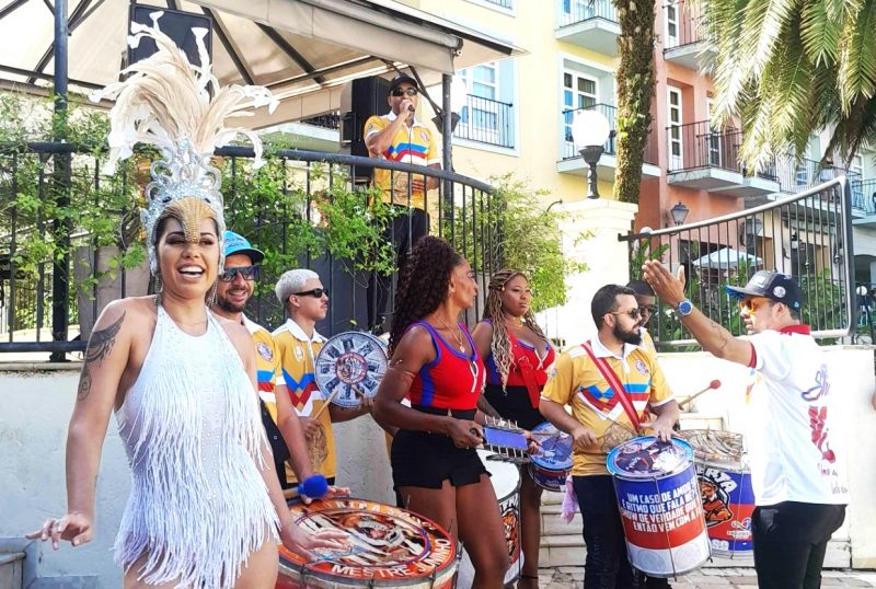 Programa&ccedil;&atilde;o especial de Carnaval nos hot&eacute;is da orla de Jurer&ecirc; in. – Foto: Carnaval Il Campan&aacute;rio