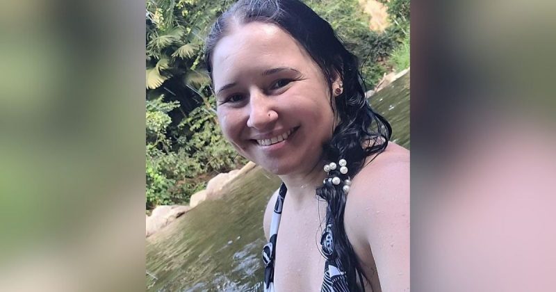 Vanessa Wilbert, de 42 anos, morreu após 22 dias internada devido a um acidente grave envolvendo um carro na rua Humberto de Campos - Foto: Redes Sociais/Divulgação/ND