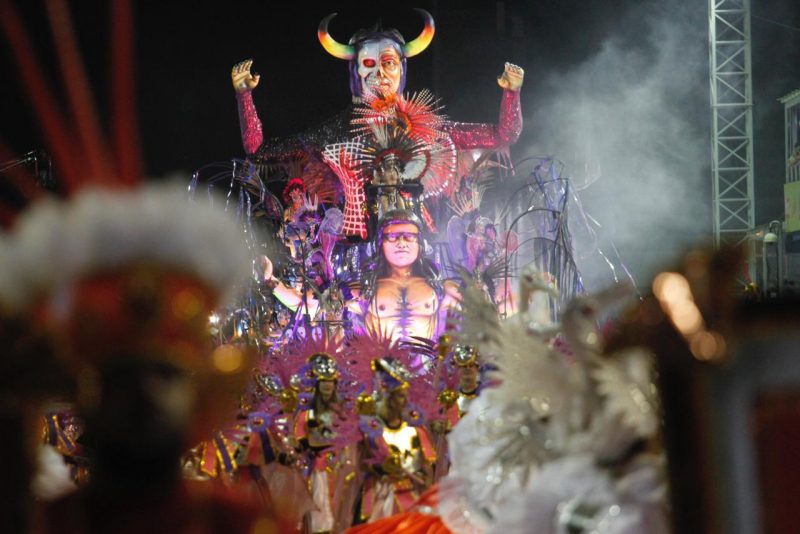 Desfile das Campeãs reúne Coloninha, Consulado e União da Ilha da Magia